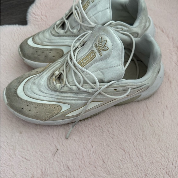 Adidas Ozelia white Sneakers – US 8.5 / EU 40 - Picture 4 of 7